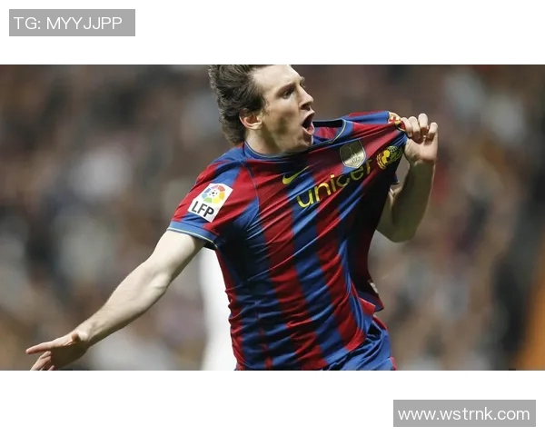 足球明星复古风格女性肖像展现经典魅力与时代交融之美 足球明星复古风格女性肖像展现经典魅力与时代交融之美